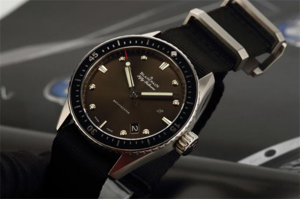 宝珀表带太紧处理方法盘点（图）